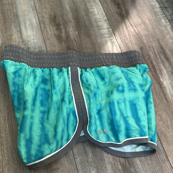 Under Armour shorts blue and green tie dye large - Picture 4 of 9